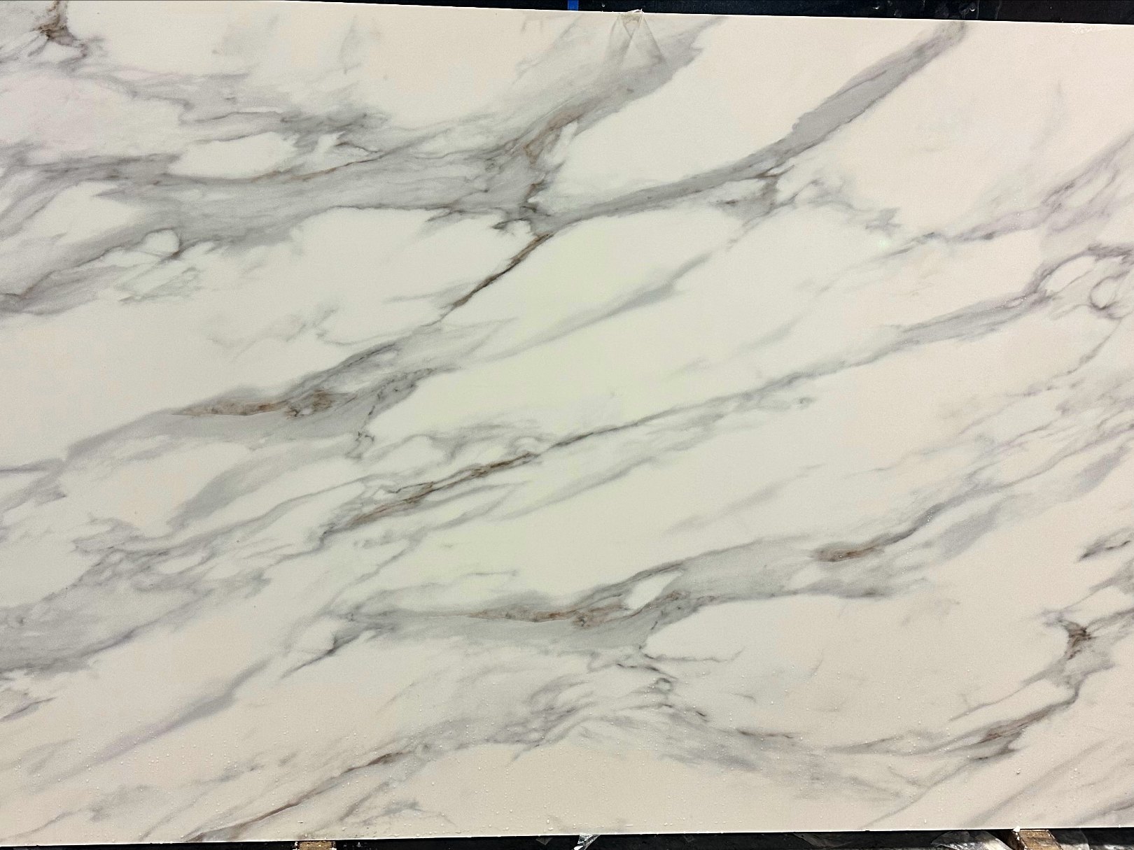 Calacatta Castana Quartz by MSI — brand reference image